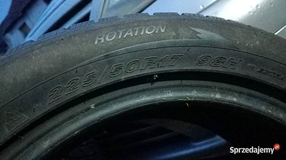 Opona zimowa 22550 R17 Nysa