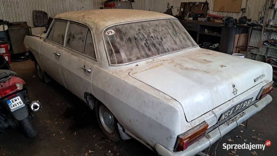 Opel Olympia Rekord prosto ze stodoly na chodzie Sieradz