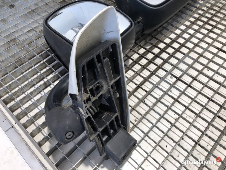 LUSTERKO LEWY DAF XF Ciągnik siodłowy Biały