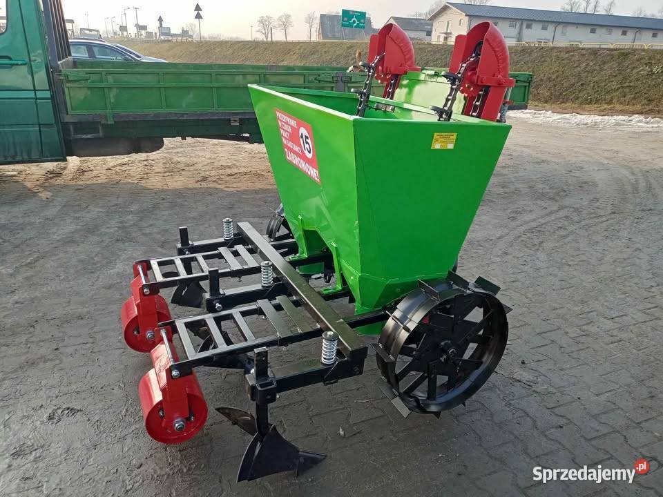 Sadzarki do ziemniaków 1 i 2 rzędowe NOWE Siewniki i sadzarki Sędziszów sprzedam