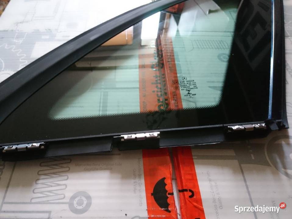 Szyba trójkątna tył prawa mercedes W246 sprzedam