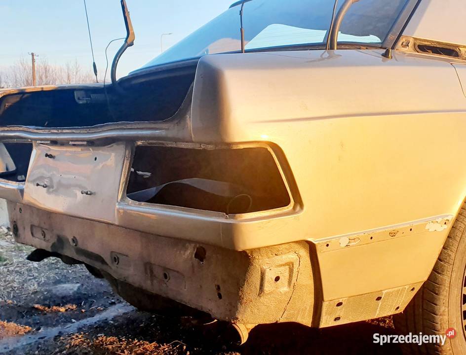 MERCEDES W201 E190 CZWARTKA PTAWY TYŁ części blacharskie Radom