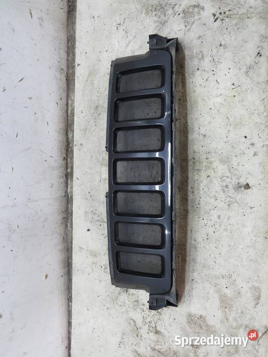 ATRAPA GRILL JEEP WK2 57010708 Karoseria lubelskie sprzedam