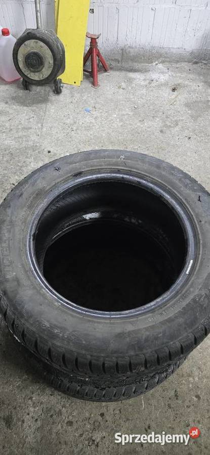 2x Opony zimowe Pirelli 215 60 R16 Stary Sącz sprzedam