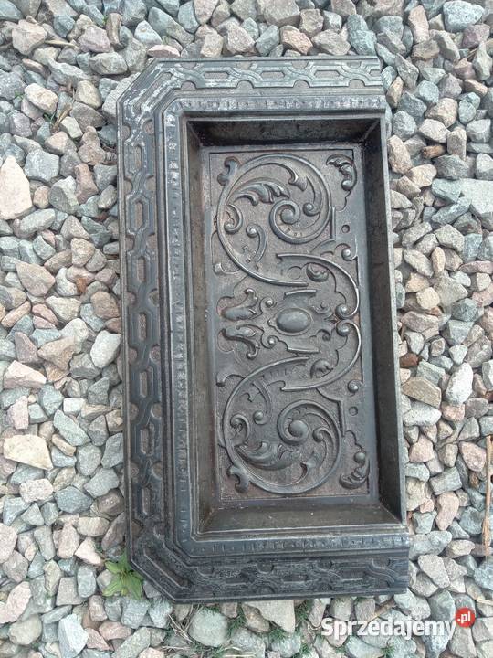 Popielnik renowacji Gdów