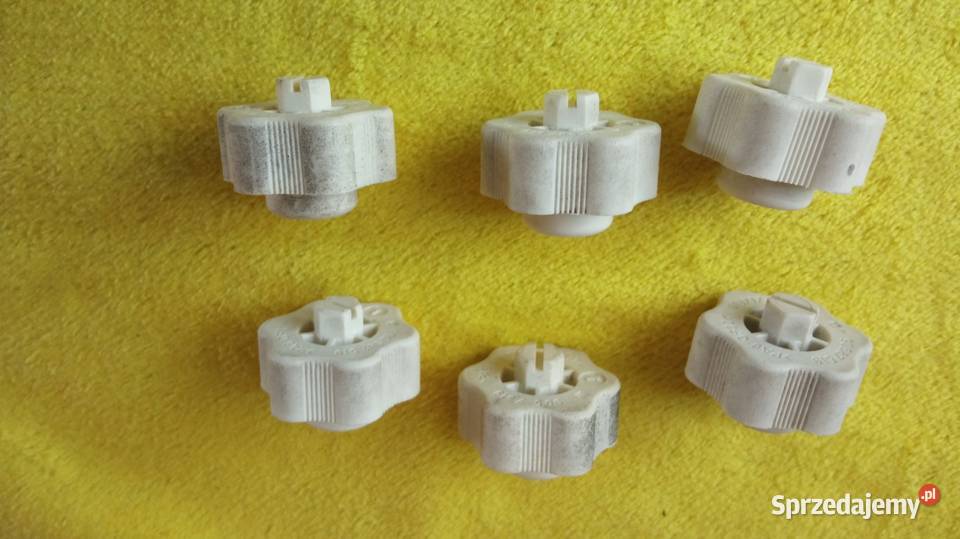 Nakrętka przykręcenia tylnej lampy opel astra g Posługowo