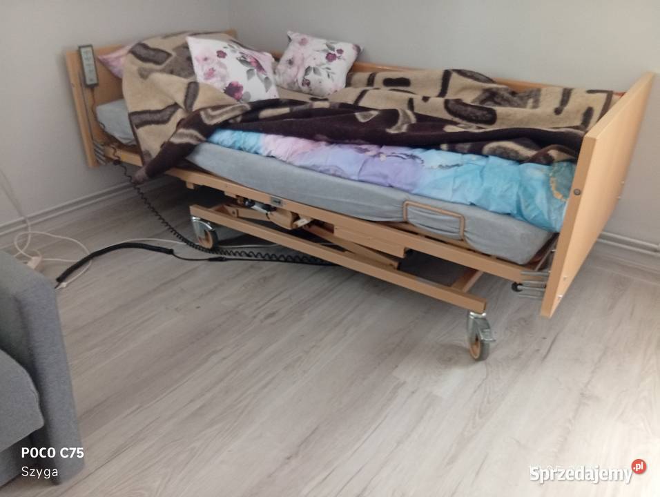 Łóżko rehabilitacyjne prawie nowe elektryczne