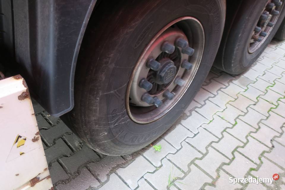 Naczepa plandeka KRONE SD