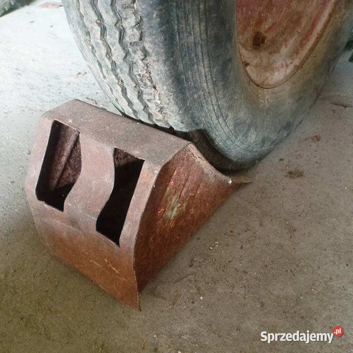 WÓZ CIĄGNIKOWY KONNY skrzyniowy 41 m opony 16 c Ropczyce