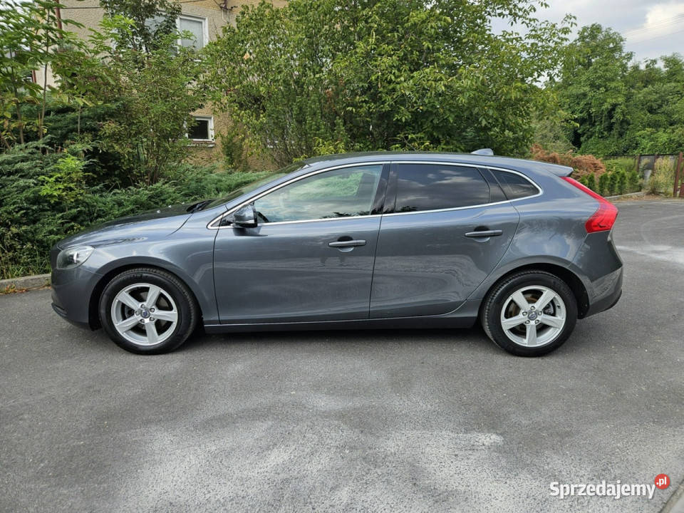 Volvo V40 100 Dealer Serwis Super Stan GWARANCJI bluetooth Opoczno sprzedam