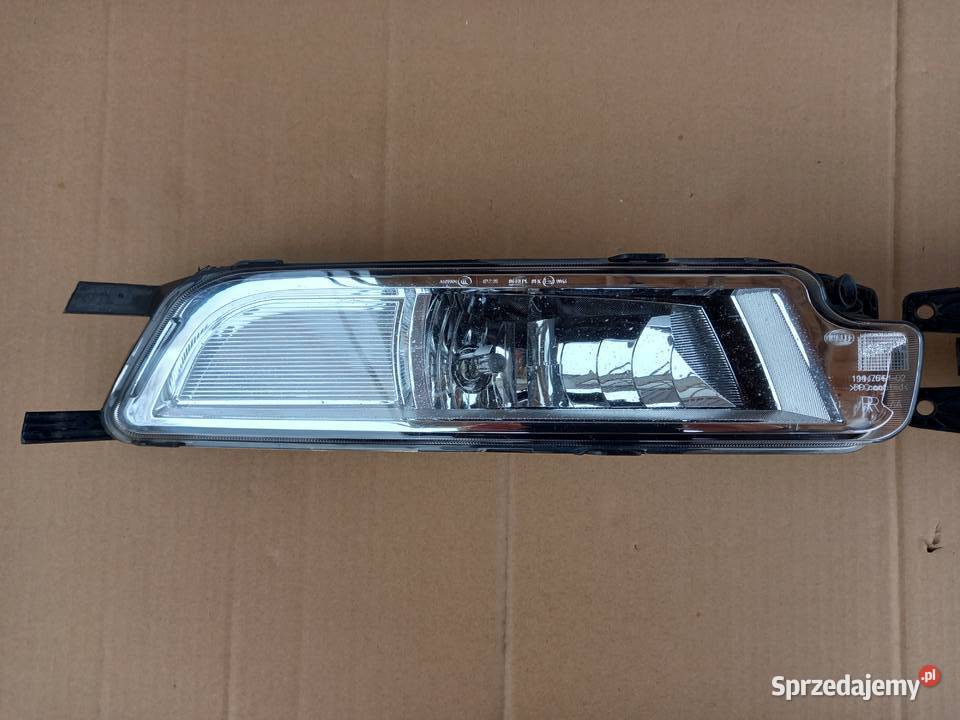 VW Passat B8 Lampa przeciwmgielna halogen LP osobowe sprzedam