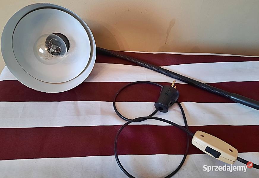 Lampa warsztatowa z lat PRL wielkopolskie Ostrów Wielkopolski