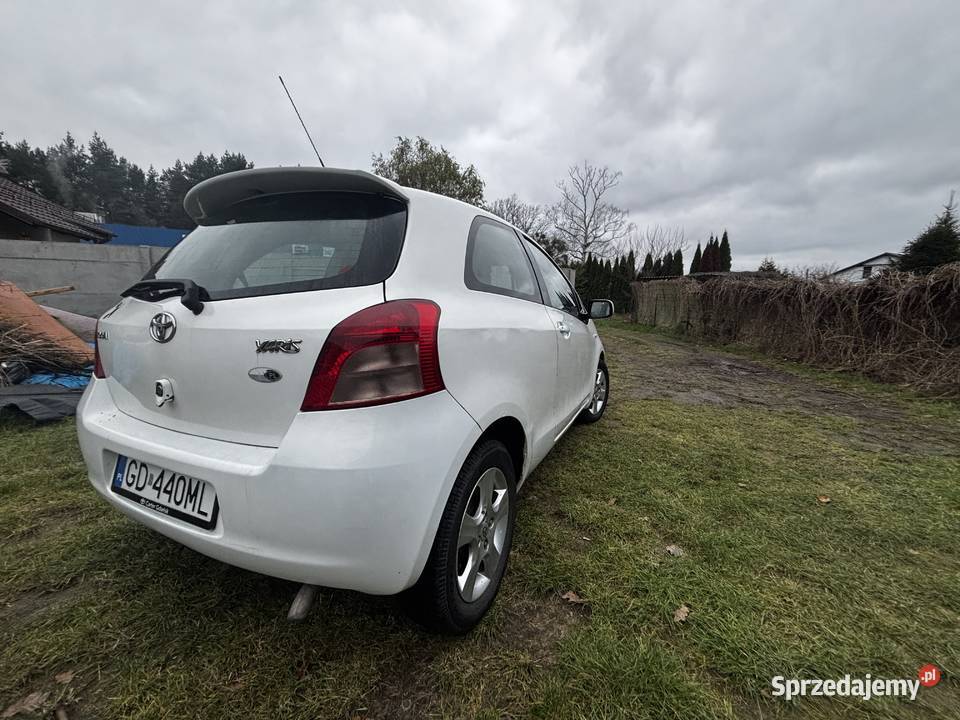 Toyota yaris 2008r OC i pt aktualne pomorskie sprzedam