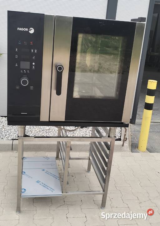 Piec konwekcyjnoparowy elektryczny z panelem Słupia Kapitulna