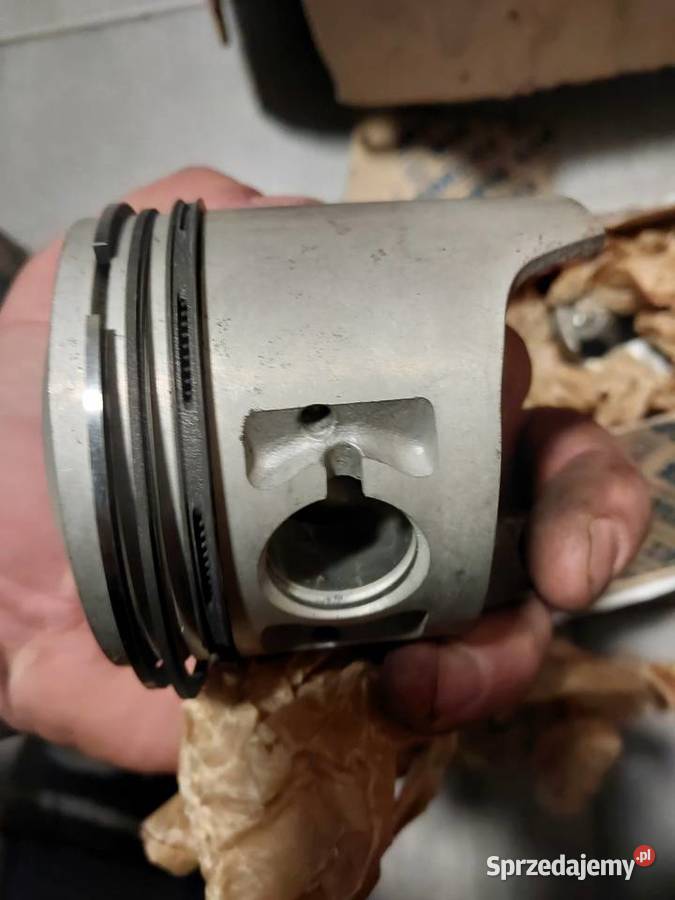 Tłoki fiat 125p nominał 77mm kompletne sworznie Mińsk Mazowiecki sprzedam