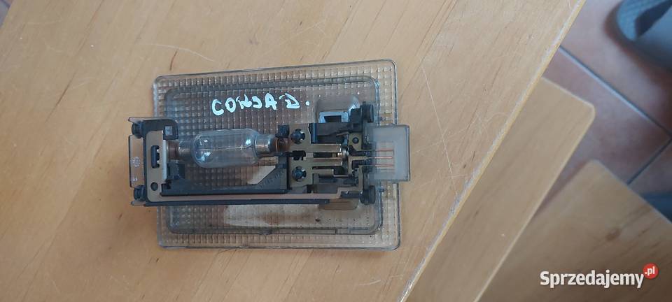 Lampka podsufitki oświetlenie kabiny Opel Corsa Szczecin