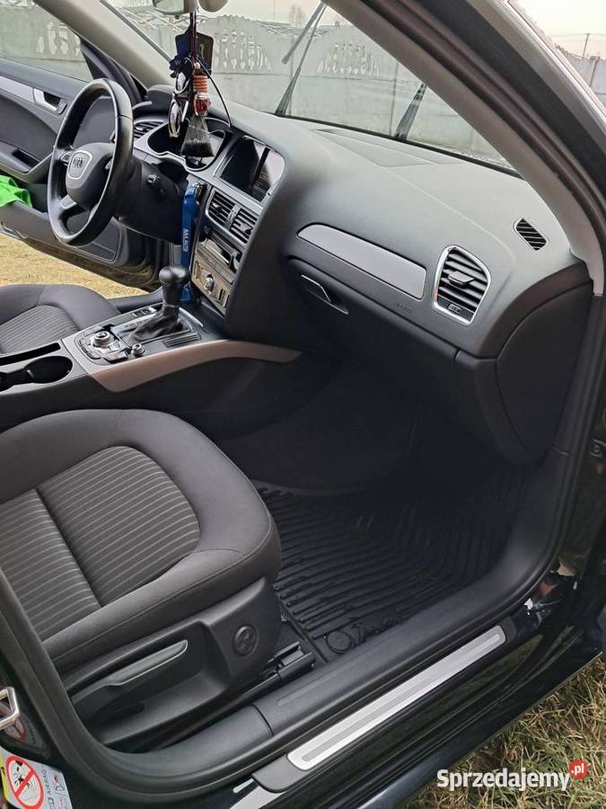 Audi a4b8 20 tdi 177 automat hak Kozienice