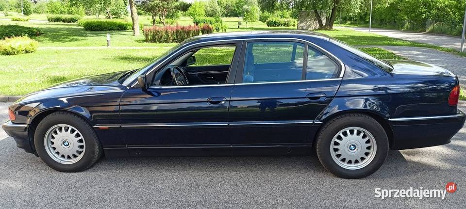 BMW E38 40 V8 zadbana bez rdzy przebieg 210 000 benzyna łódzkie Radomsko