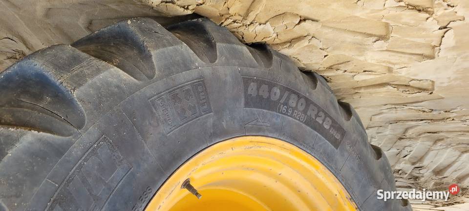Opony koparka JCB 4cx Michelin 44080 R28 XMCL Suszec