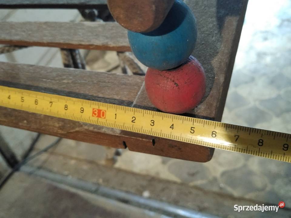 Stara huśtawka dziecięca drewniana zabytek PRL śląskie Dąbrowa Górnicza