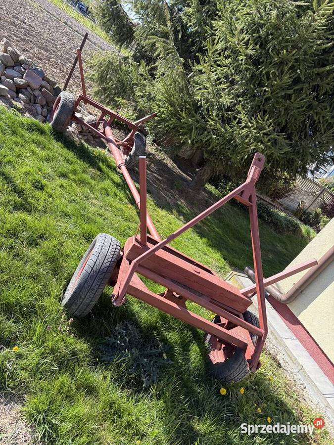 Wóz metalowy nieuszkodzony