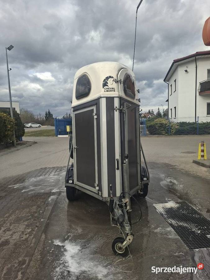 Przyczepa konna jedynka na kat B Do przewozu koni