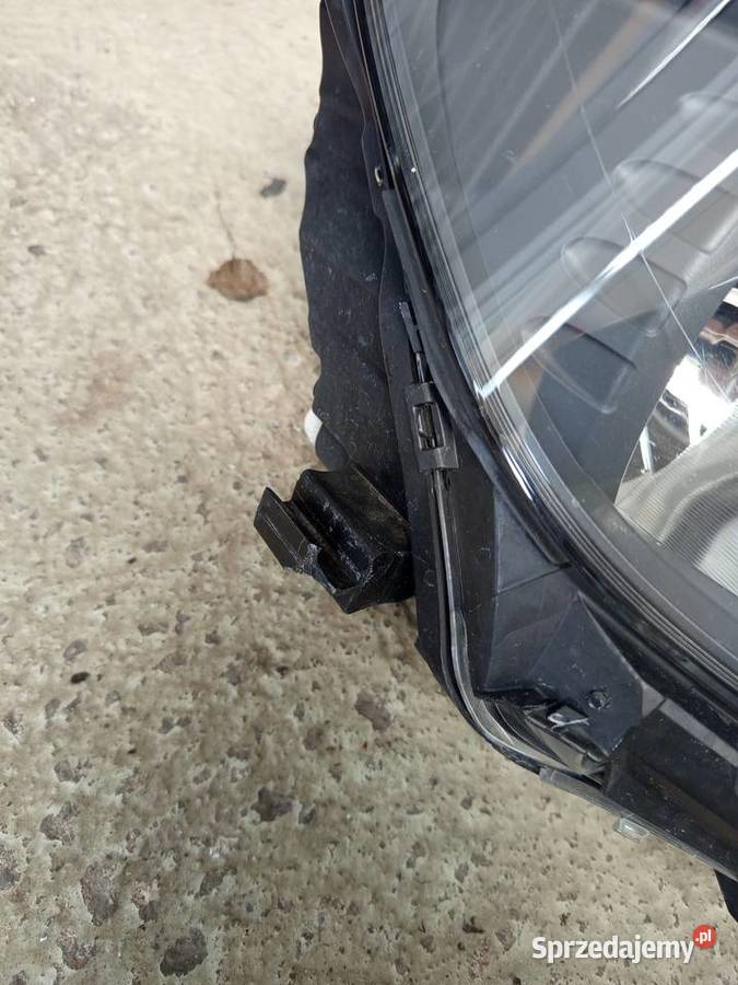 Reflektor prawy Merc a klasa a176 orginal osobowe podkarpackie Rzeszów sprzedam