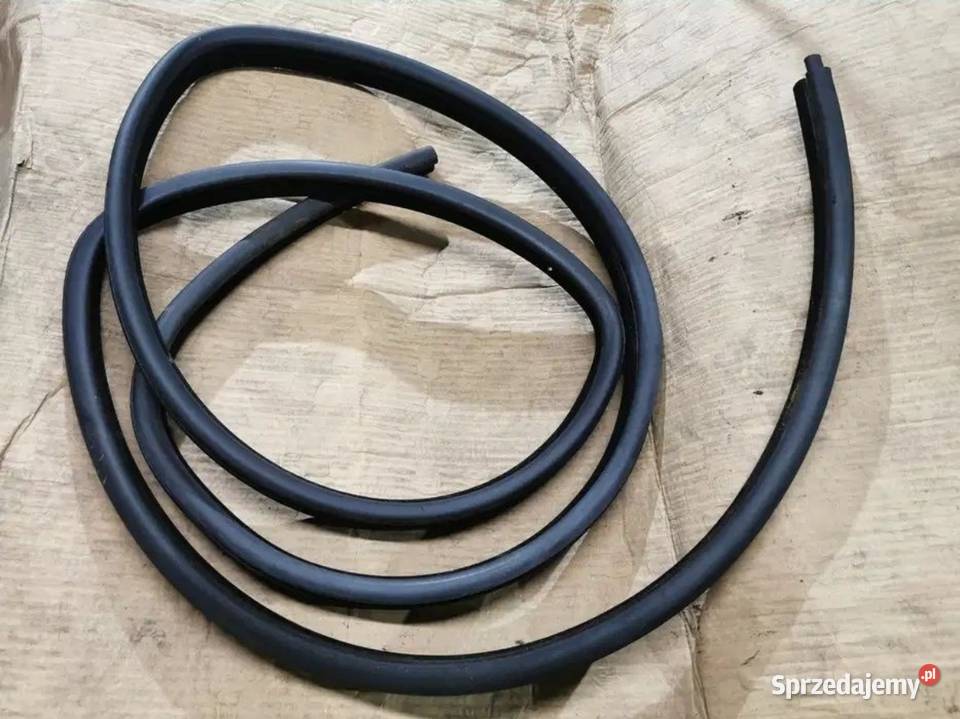 Uszczelka drzwi prawy tył BMW E39 kombi Żory