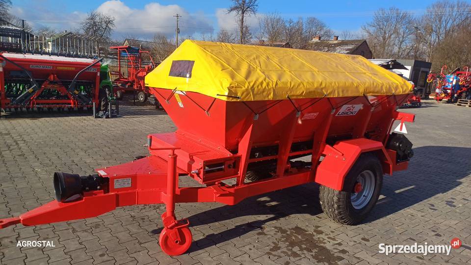 Rozsiewacz Wapna piaskarka solarka firmy LISICKI Tarnogród