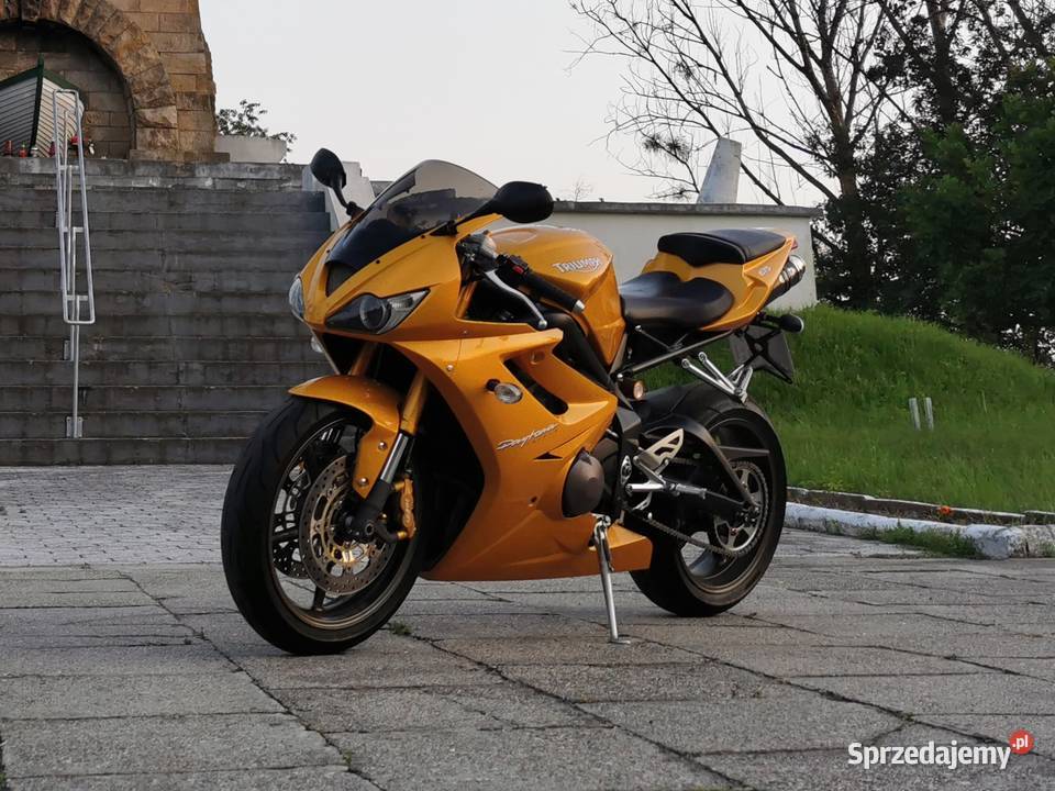 Triumph Daytona 675 z 2006 roku bezwypadkowy 1 Turawa