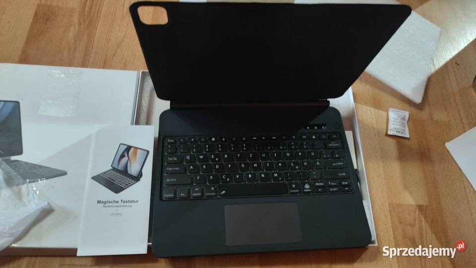 Belkin Klawiatura Pro z etui do iPada 10