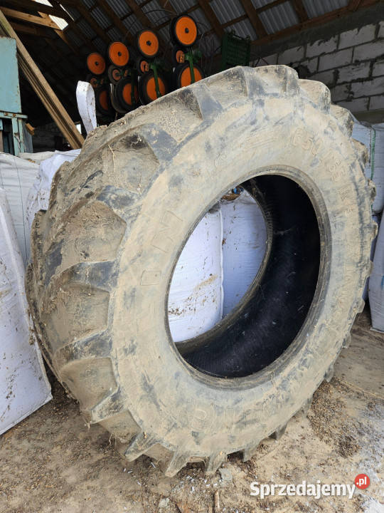 Opony Michelin 65065 R38 2