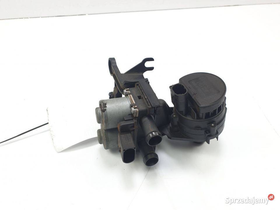POMPA WODY AUDI A6 C6 2009 osobowe