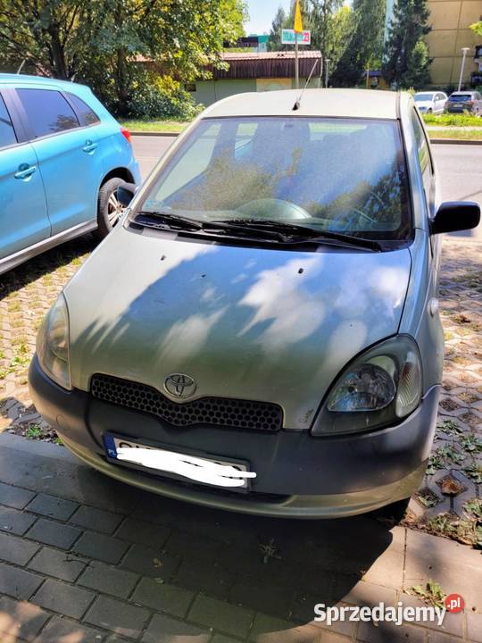 Toyota yaris 2002 jeździ skręca hamuje oc pt śląskie Siemianowice Śląskie