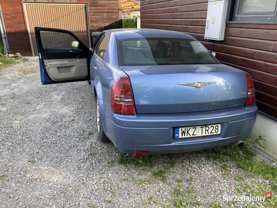Samochód osobowy 300C Łukawiec