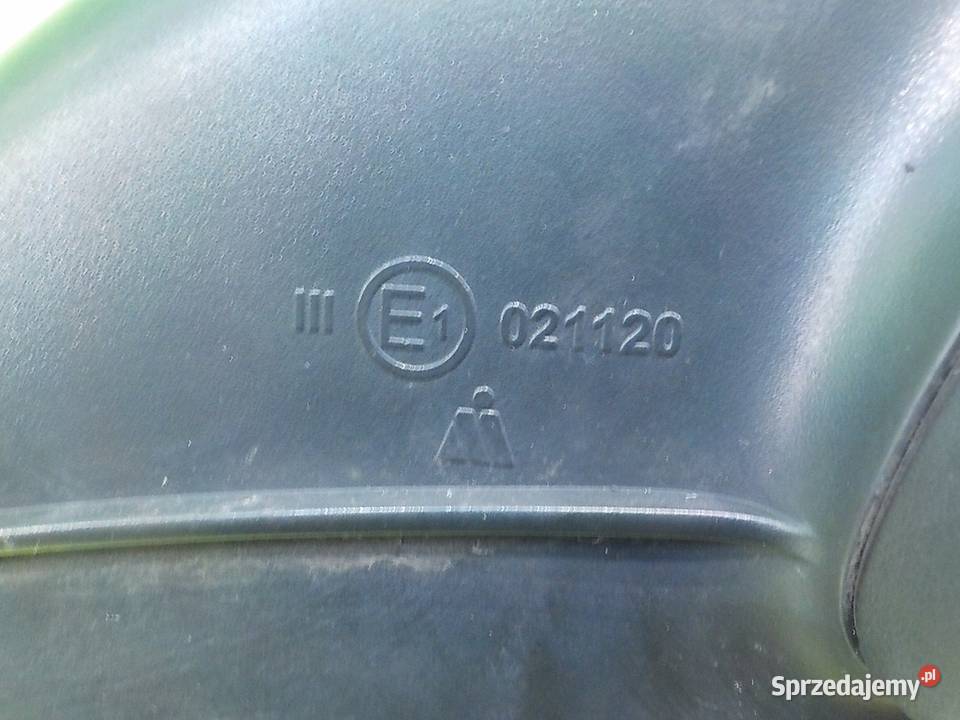 AUDI A1 8X 12 TFSI 11r 3D lusterko prawe 021120 Suków