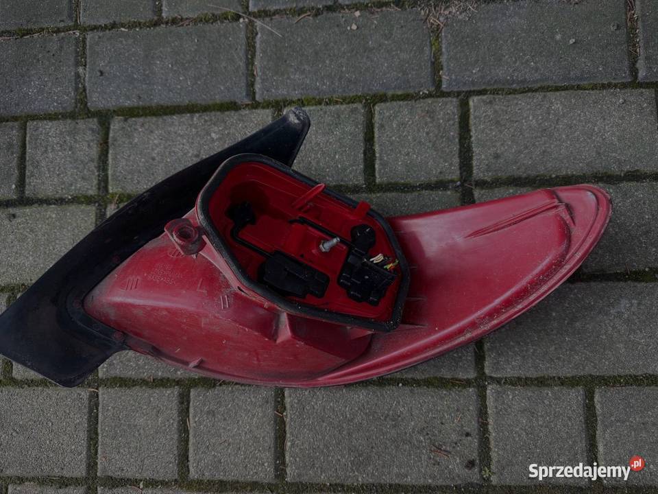 Lampa lewa tył Peugeot 206 3D Ostrów Wielkopolski