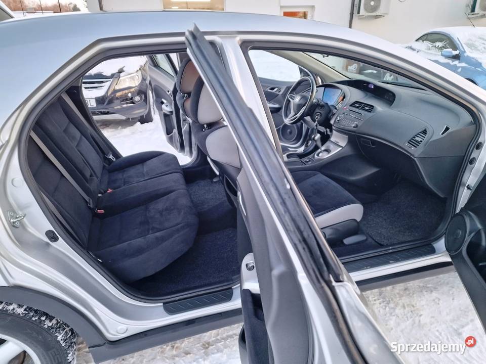 5 Drzwi 18 Benzyna Sprowadzony Zarejestrowany Białystok sprzedam