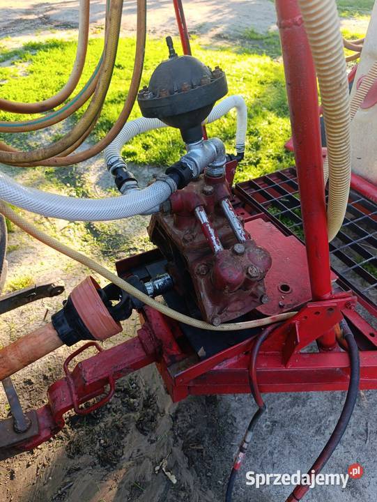 Opryskiwacz 1000 l sprzedam