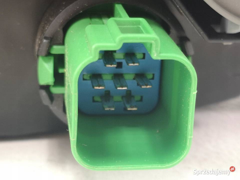 LAMPA PRAWY PRZÓD FORD FIESTA 9502 NOWA BOSCH