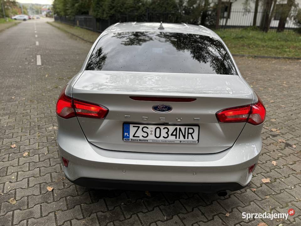 Ford Focus 2021 sedan Titanium 10 EcoBoost 999cm3 Szczecin sprzedam