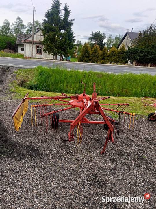 Sprzedam zgrabiarke karuzelową fella Uszew
