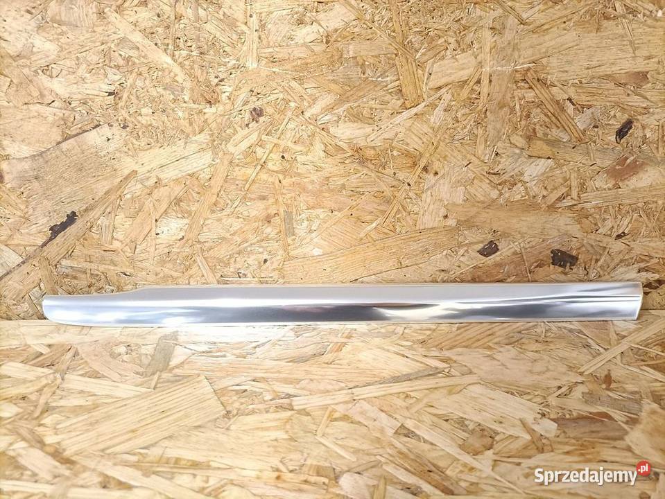 MERCEDES V295 W295 LISTWA SZYBY PRAWY TYŁ Listwy i nakładki Pleszew