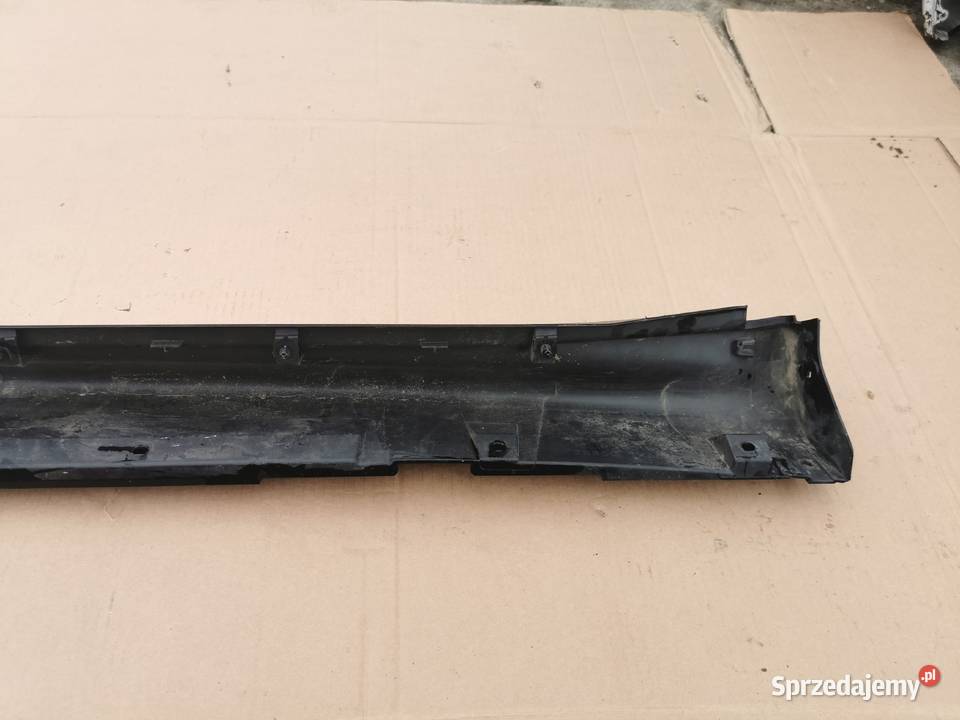 Listwa progowa prawa rh nissan juke 1 I F15 10