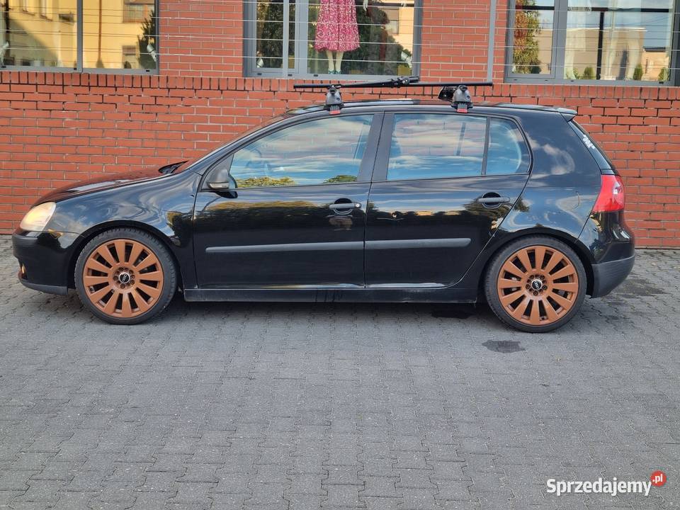 VW Golf V 105 19TDI doinwestowany czarny światła przeciwmgielne Poznań