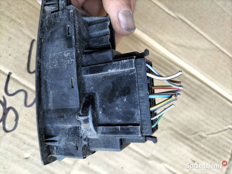 WŁĄCZNIK PRZEŁĄCZNIK ŚWIATEŁ Volkswagen Polo III panele sterowania, przełączniki Kamień-Kolonia