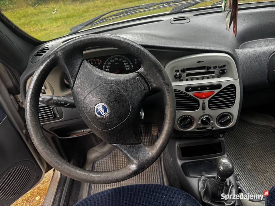 Fiat Albea 12 benzyna 2004r światła przeciwmgielne Słowik