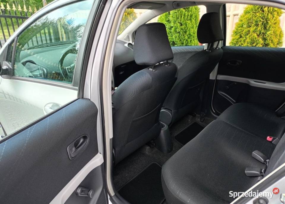 ŚLICZNA TOYOTA YARIS 2006 13 benzyna NISKI Yaris Radomsko sprzedam