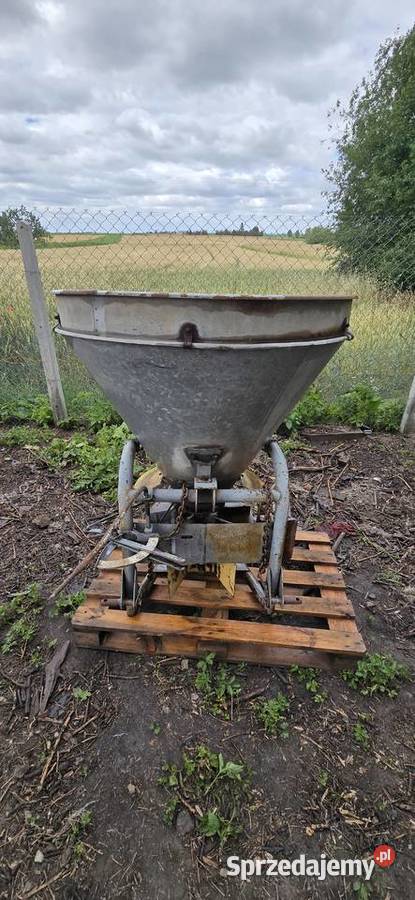 Rozsiewacz nawozów AGROMET lejek