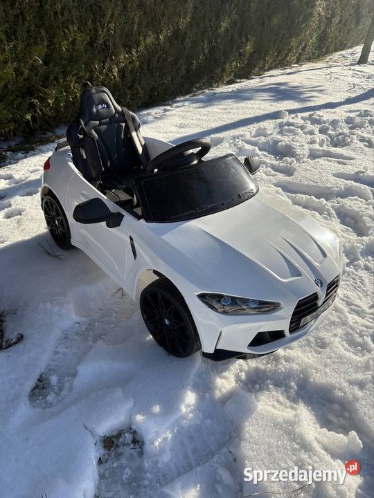 BMW M4 samochód na akumulator nowy elektryczny